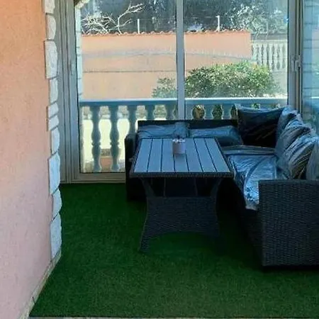 Апартаменты With Parking Space Pirovac, Sibenik - 25316 Пировац