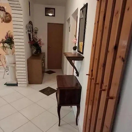 アパート With Parking Space Pirovac, Sibenik - 25316