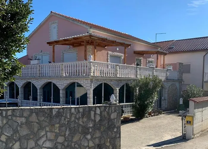 With Parking Space Pirovac, Sibenik - 25316 *