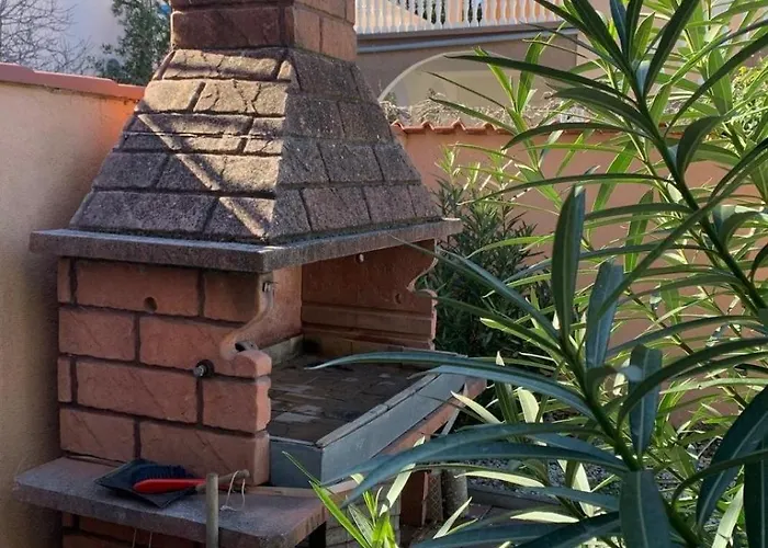 Апартаменты With Parking Space Pirovac, Sibenik - 25316