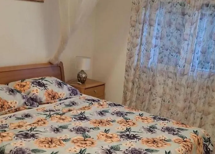 With Parking Space Pirovac, Sibenik - 25316 Апартаменты