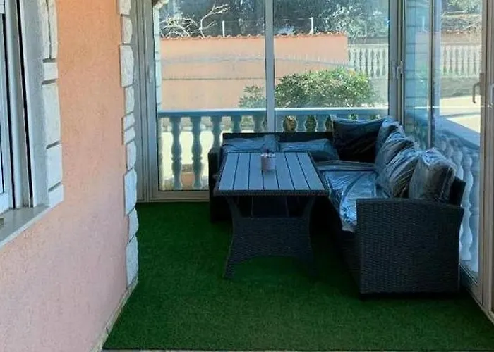 Апартаменты With Parking Space Pirovac, Sibenik - 25316 Пировац