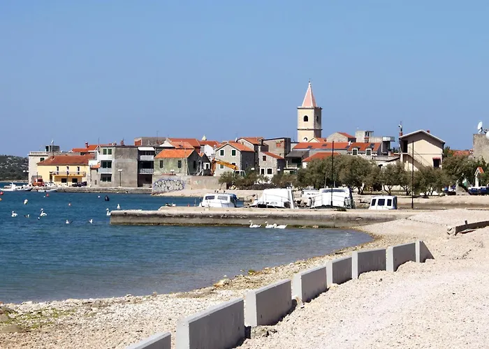 Апартаменты With Parking Space Pirovac, Sibenik - 25316 *